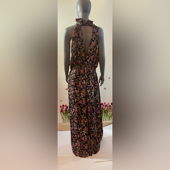 Summer Chic Boho Floral Vince Camuto Large Bow-Neck Halter Jumpsuit NWT - Picture 3 of 9
